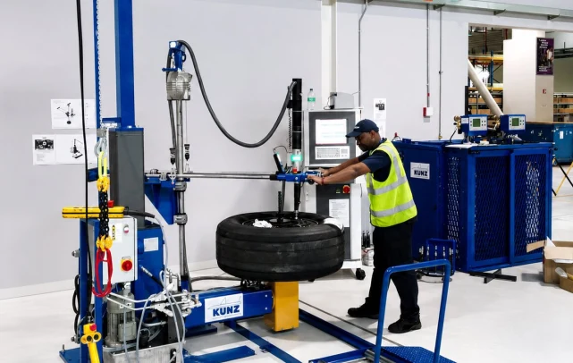 KUNZ UTT with KUNZ UAS | Aircraft Wheel Assembly / Disassembly