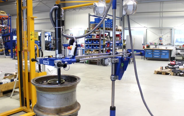 KUNZ UTT-L | Aircraft Wheel Loosening