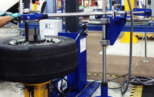 KUNZ UTT-L | Aircraft Wheel Loosening