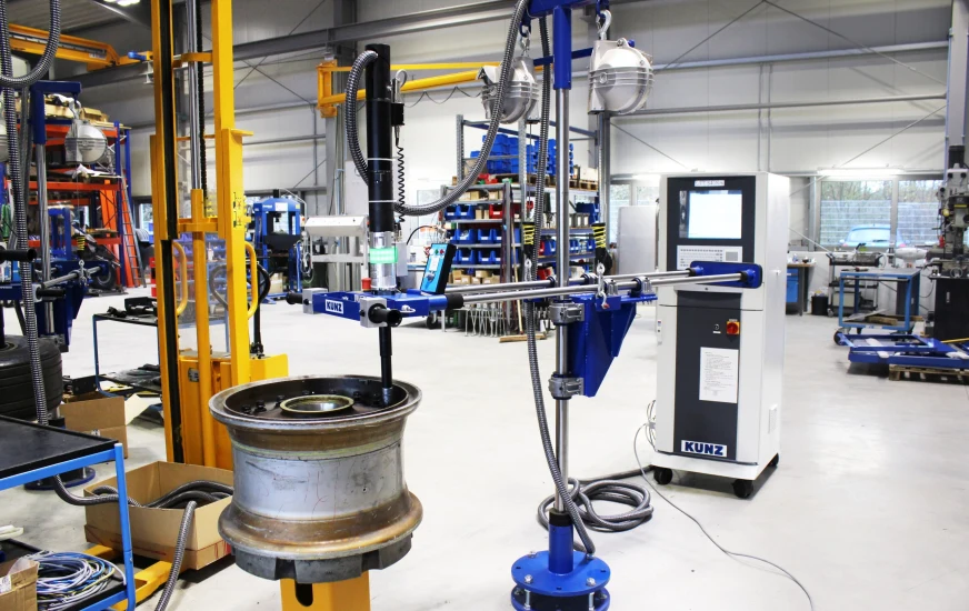 KUNZ UTT single spindle nut runner | Aircraft Wheel Torquing