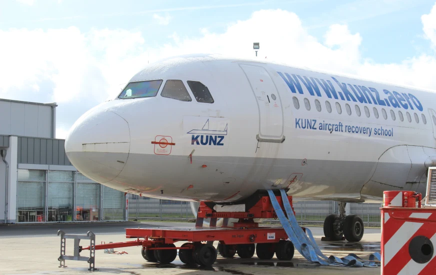 Kunz Aircraft Recovery Trailer 40t