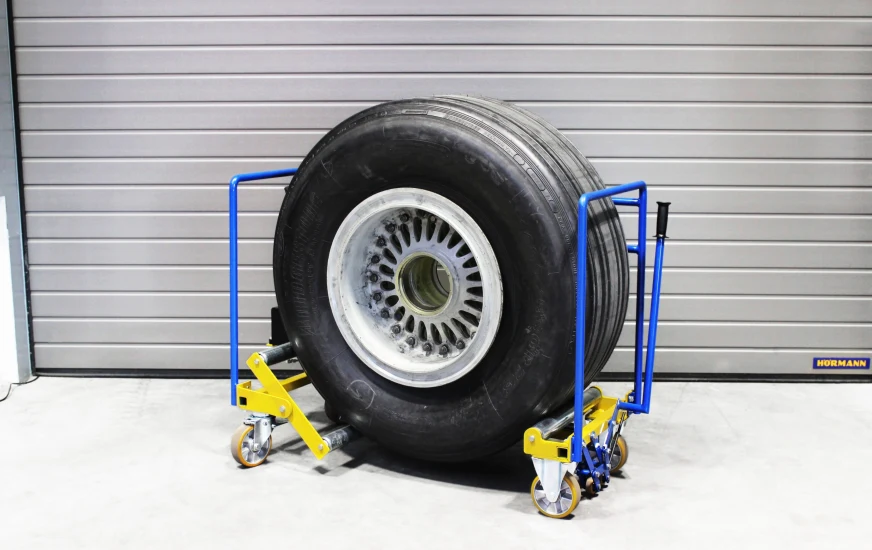 KUNZ LogMove-M | In Shop Aircraft Wheel Transportation